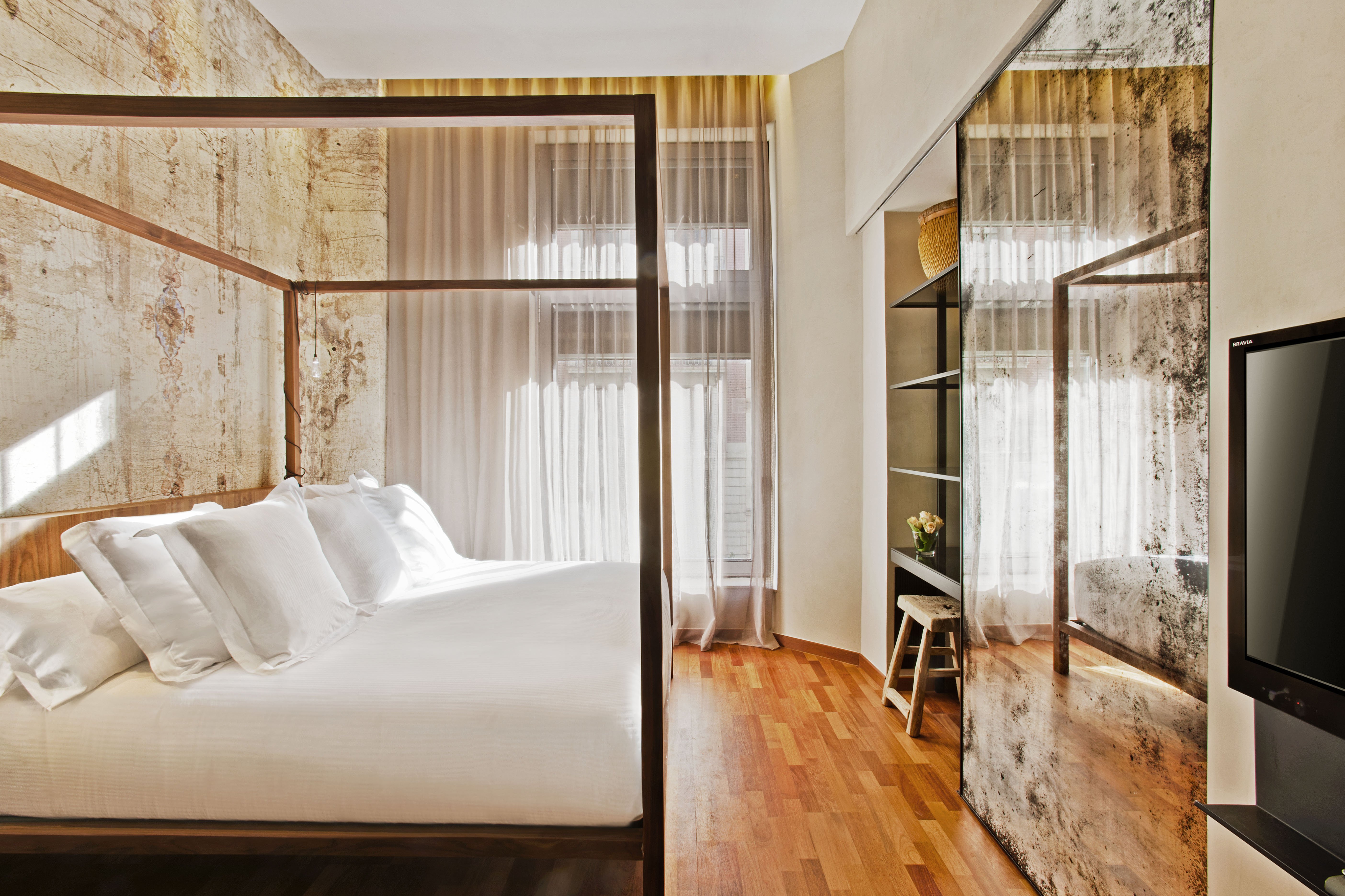 Claris Hotel and Spa 24/69