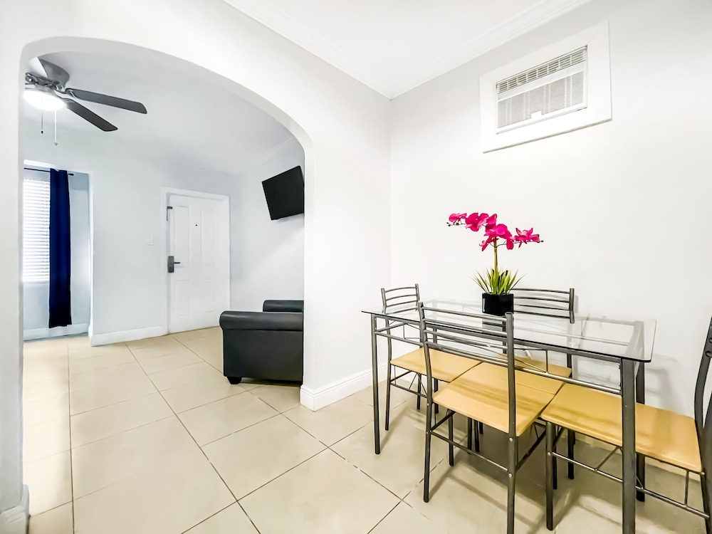 OceanSide Boutique Hotel Hollywood 32/40