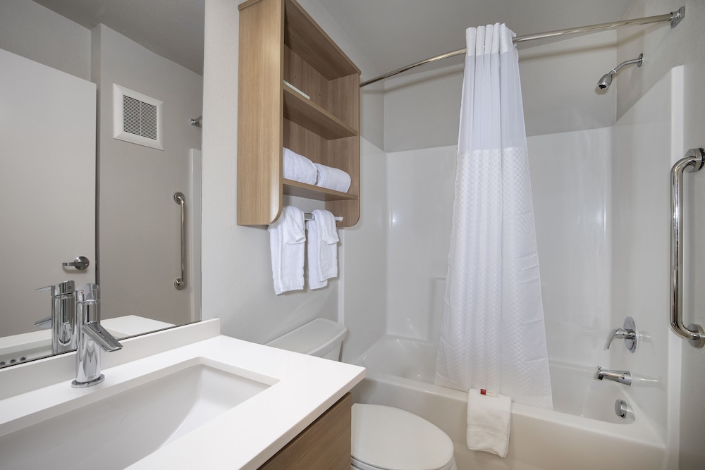 Microtel Inn Suites By Wyndham Loveland 12/22