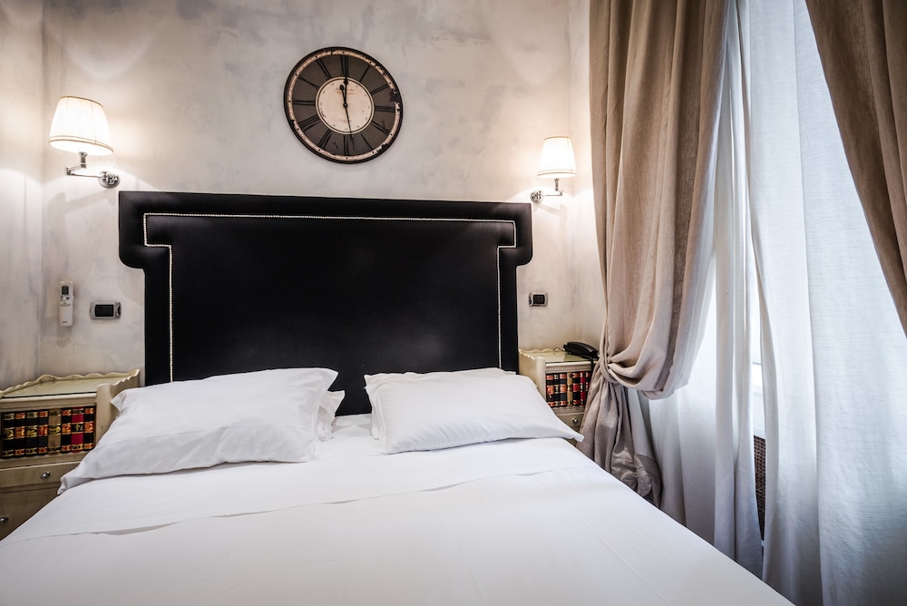 Deluxe, Queen Bed