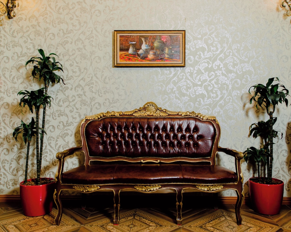 Royal Antique Hotel 33/50