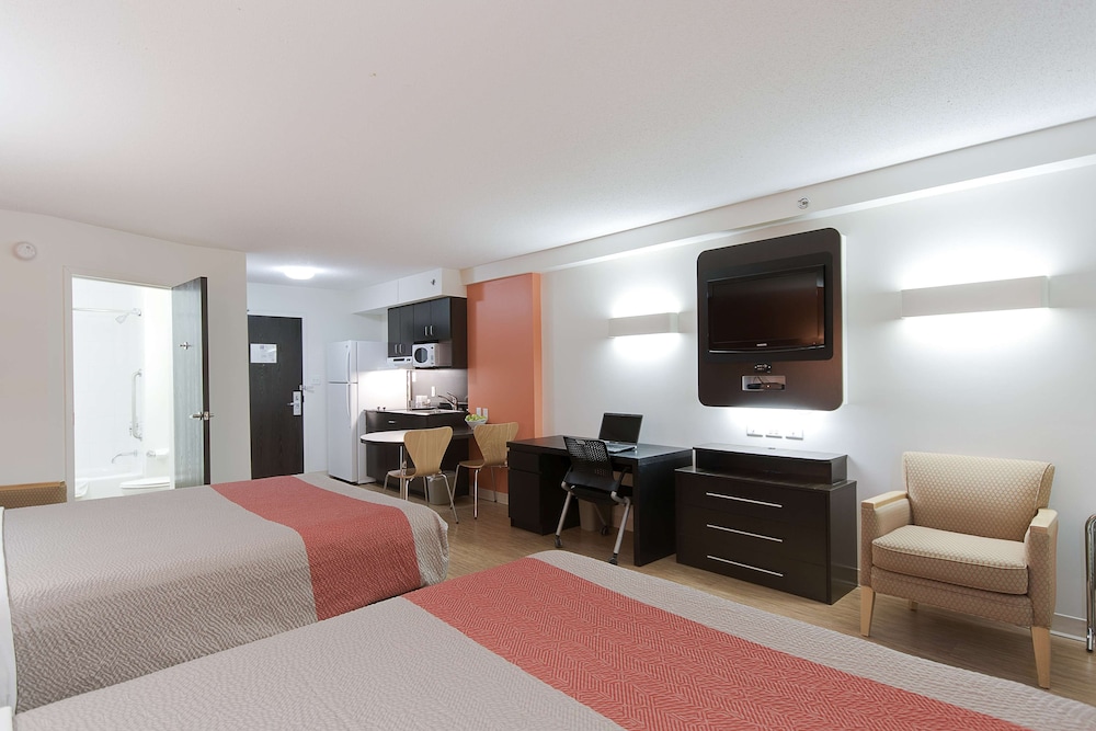 Motel6 Brandon, MB 36/46