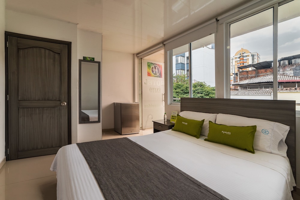 Hotel Exito 12/30