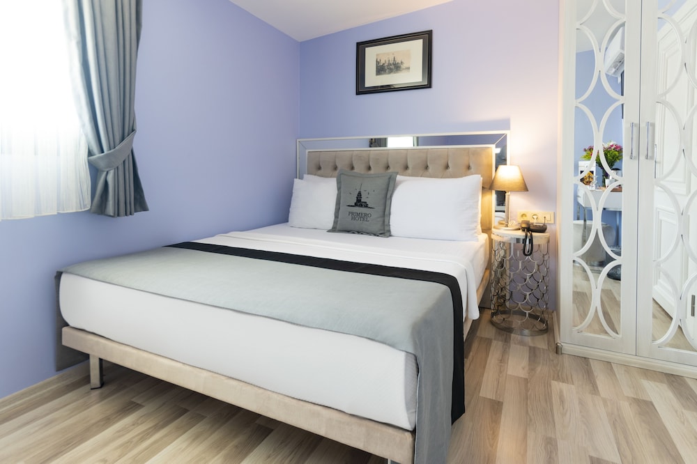 Primero Hotel 10/65