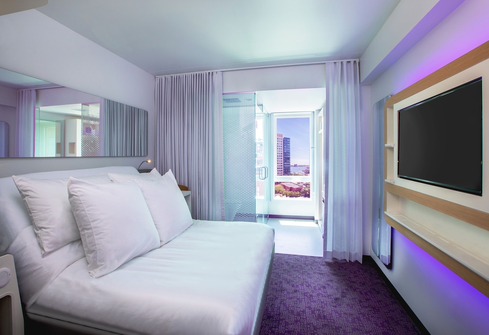 YOTEL Boston, Select by Hilton 30/79