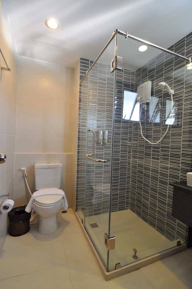 Le Vernissage Hotel 29/31