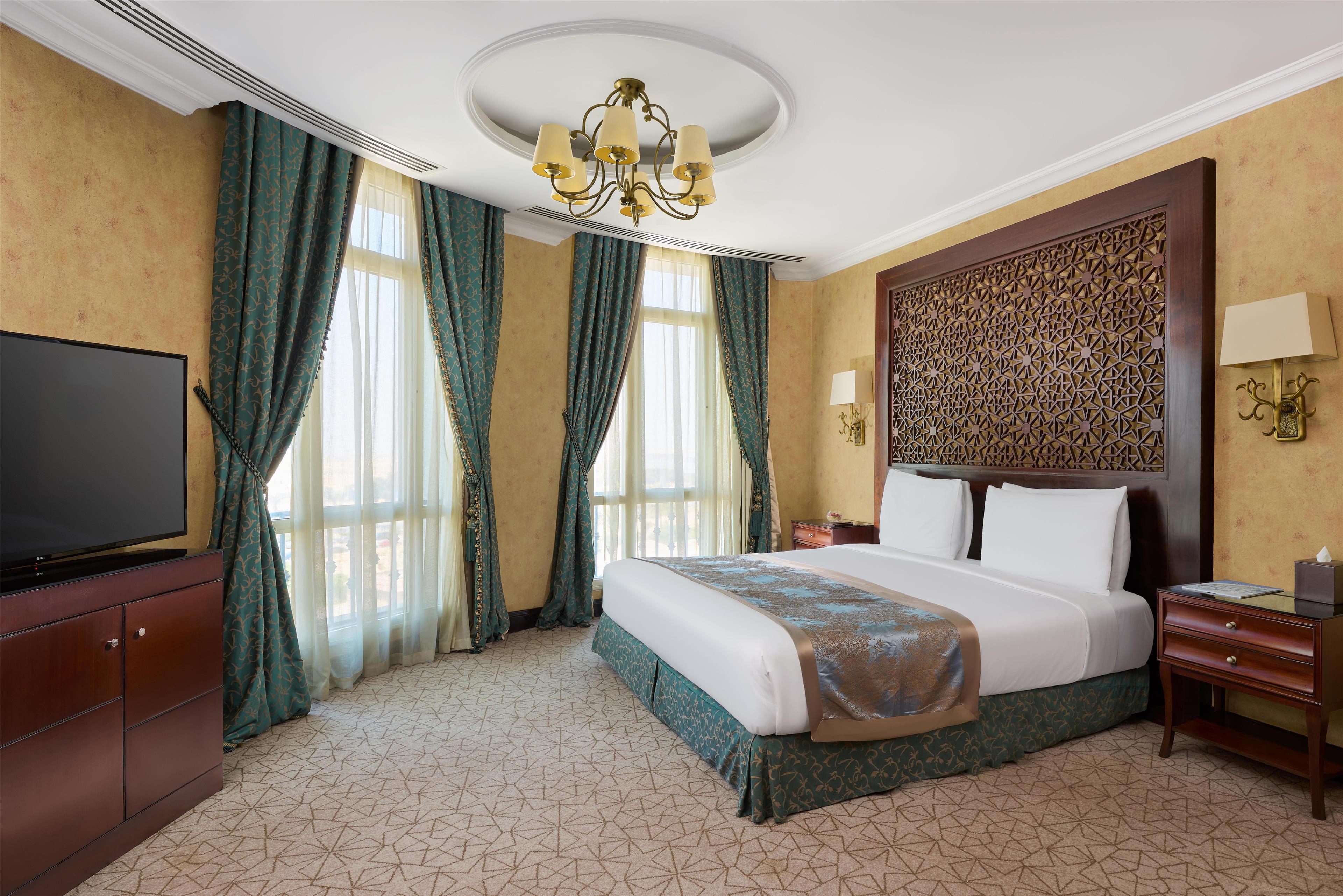 Deluxe, Suite