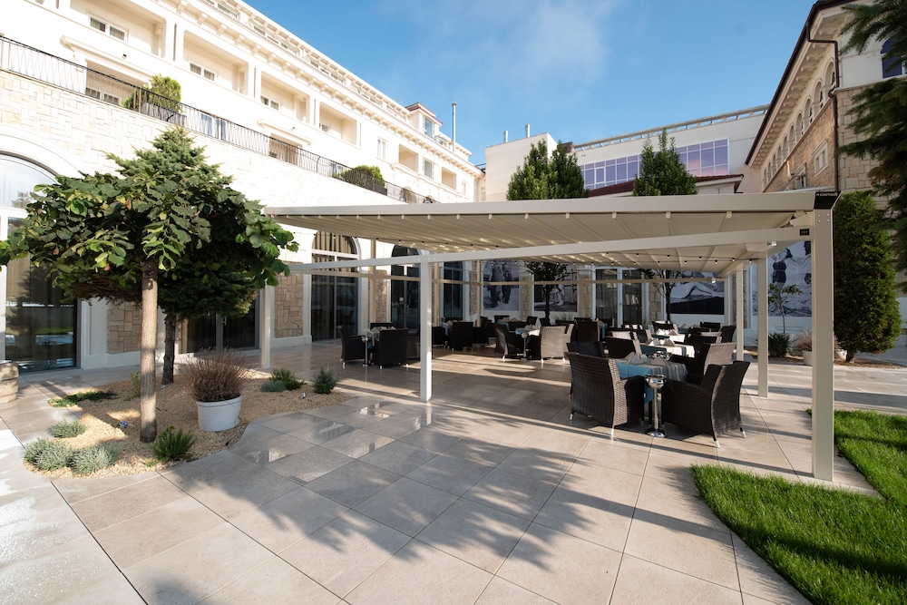 Iaki Hotel 44/50