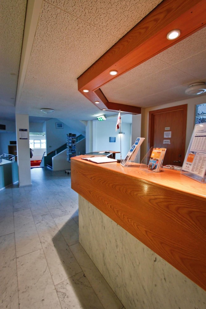 Orkin Hotel 4/32