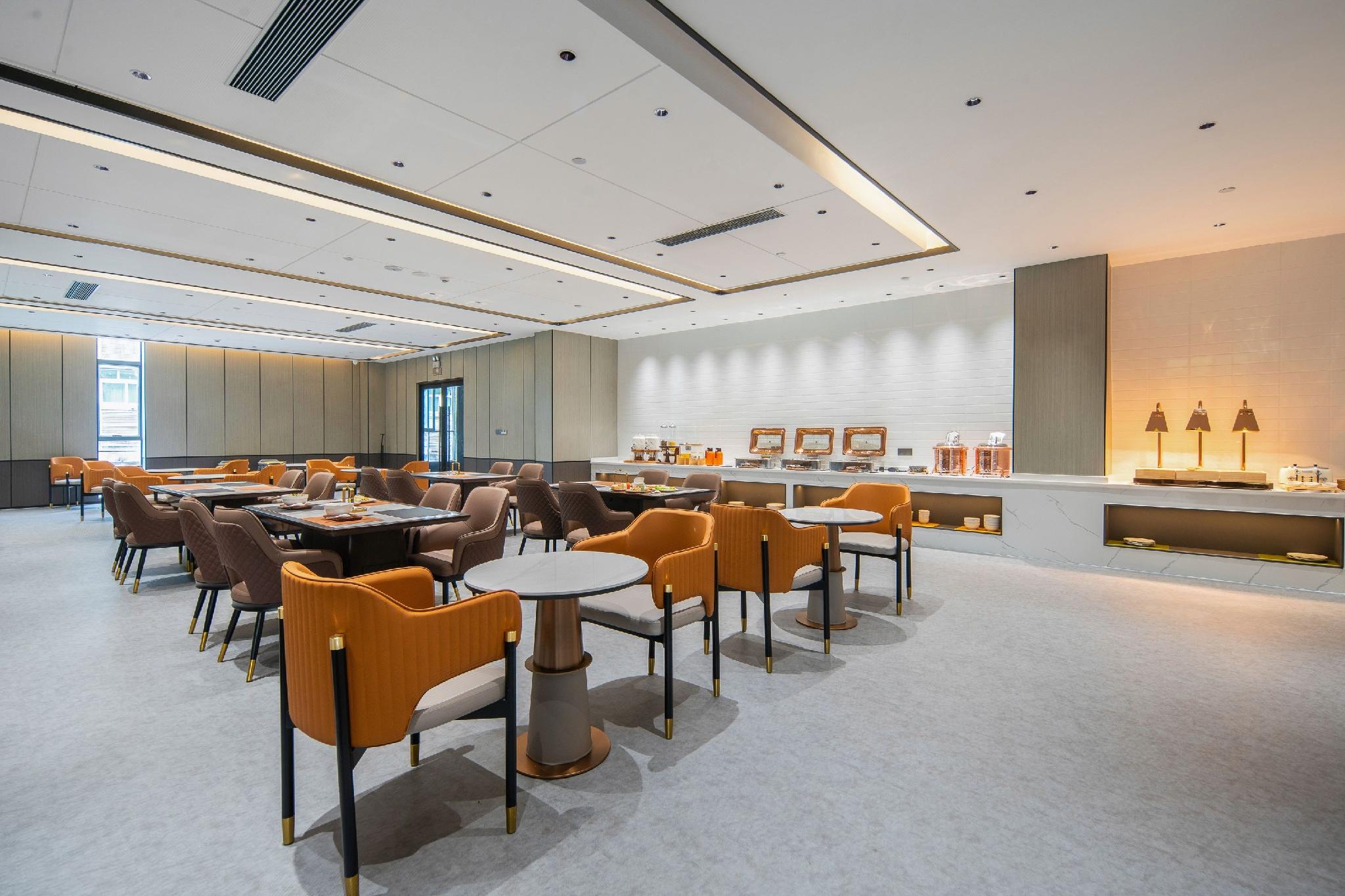 Rezen Dong Hotel (Guangzhou Jingxi Nanfang Hospital Tonghe Subway Station Branch) 47/52