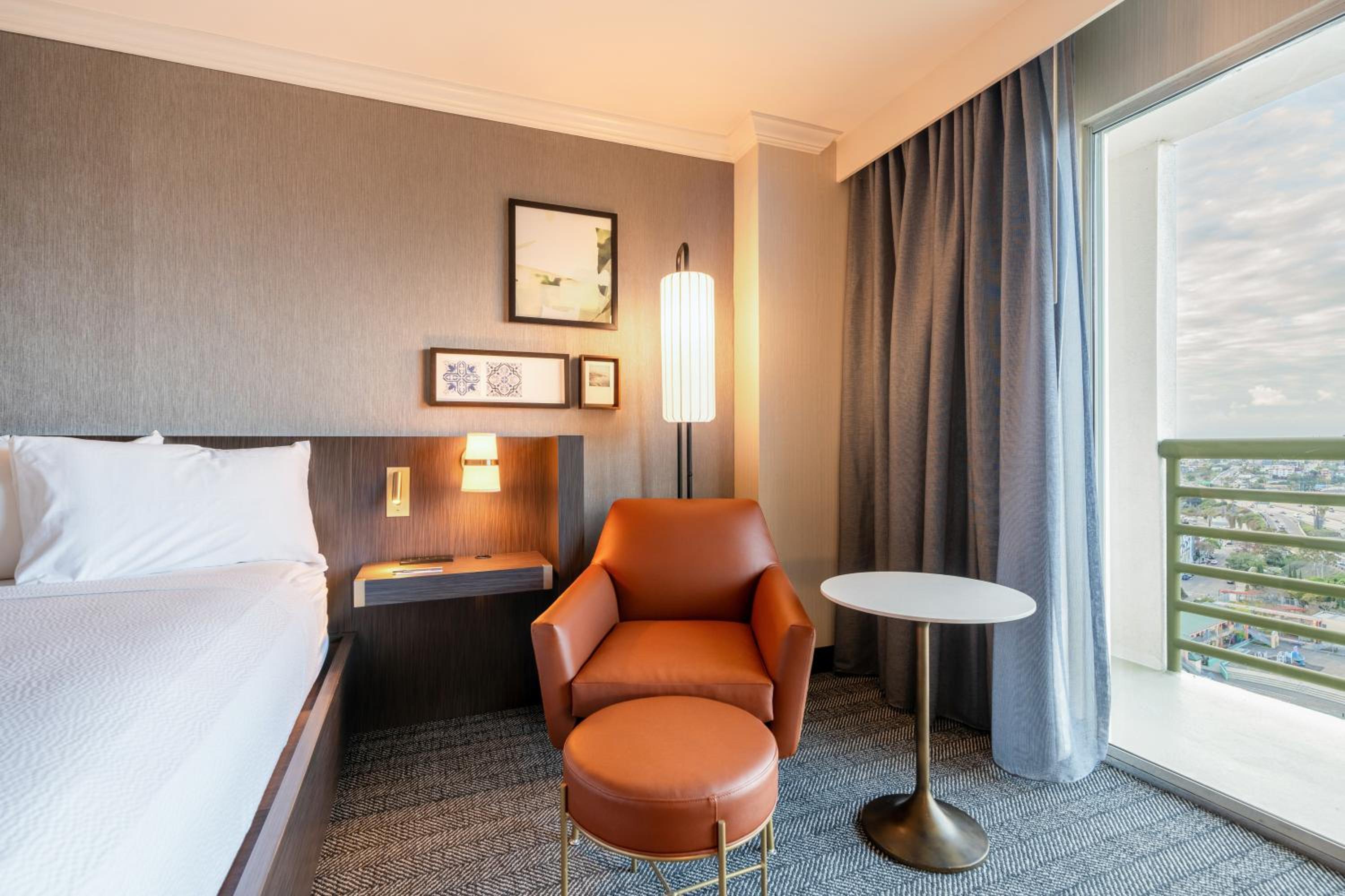Premium, King Bed, Skyline View, High Floor