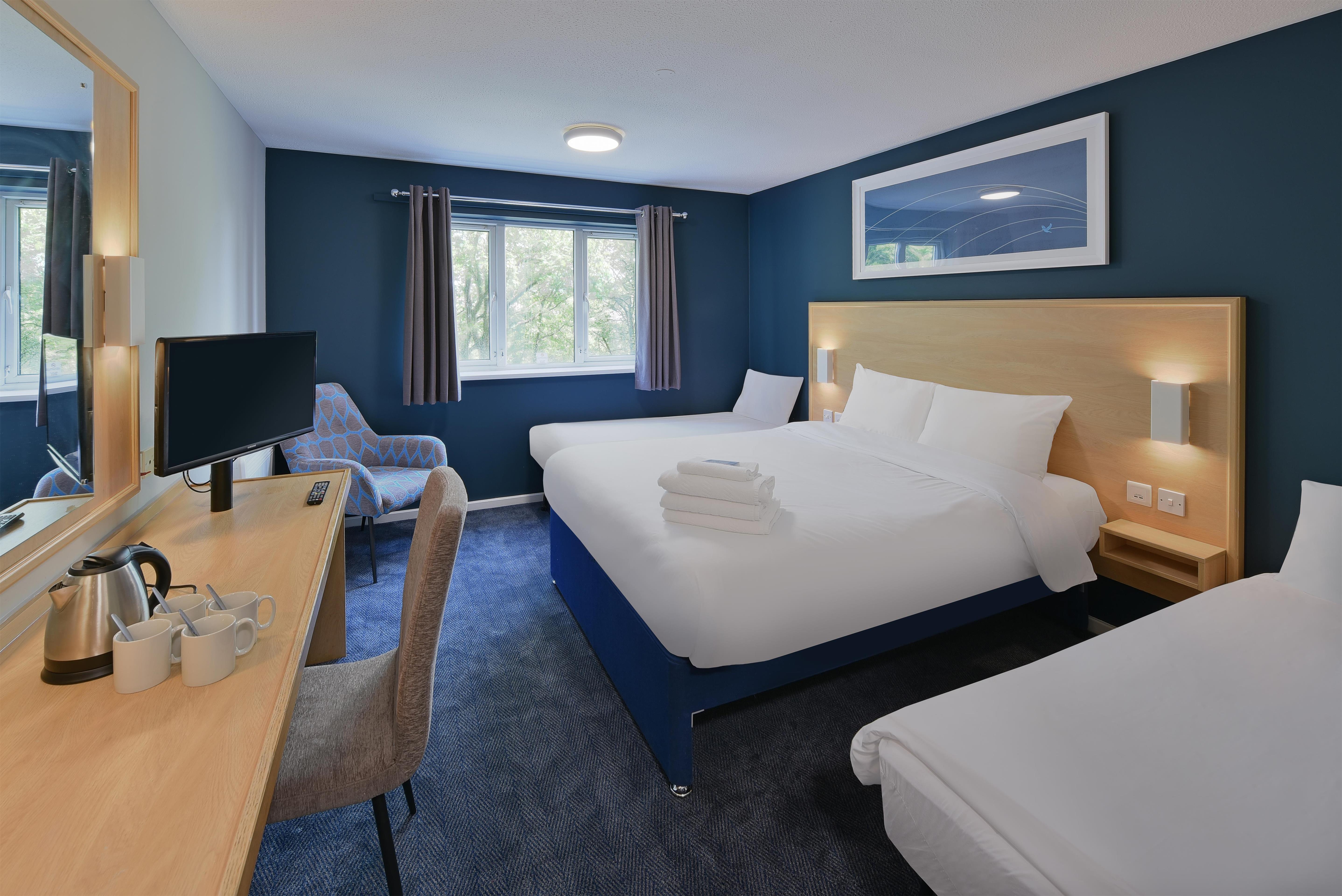 Travelodge London Park Royal 14/23
