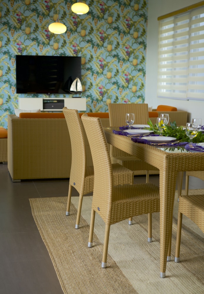 One Hagdan Villas 38/46