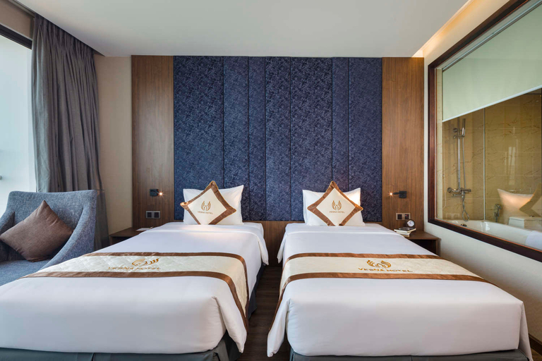 Premier, Twin Beds, Ocean View, Balcony
