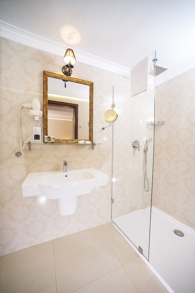 Hotel Lambert Medical Spa 62/66