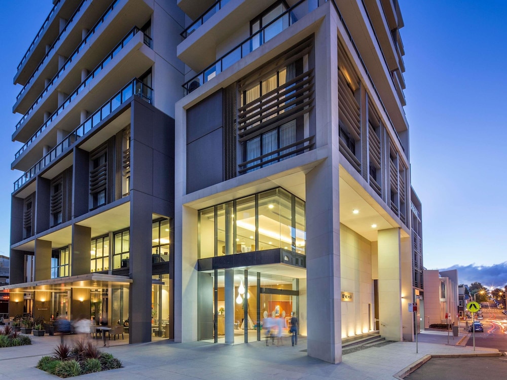 Novotel Newcastle Beach Hotel 63/73