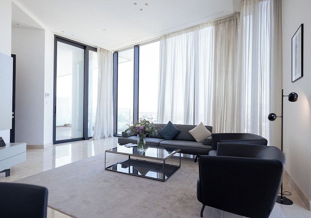 Central Park Residence 27/50