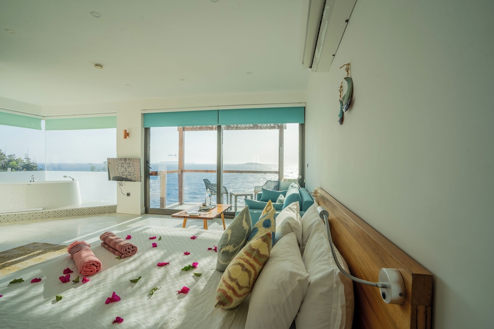 Mandalina Luxury Suites 16/50
