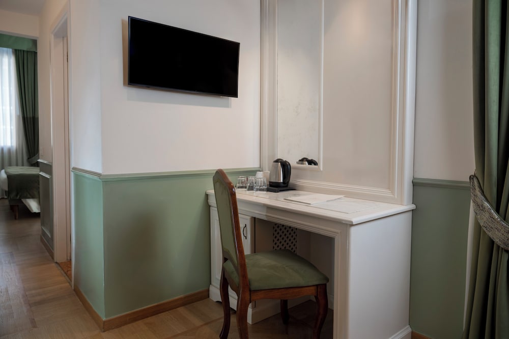 Hotel Adler Cavalieri 54/64