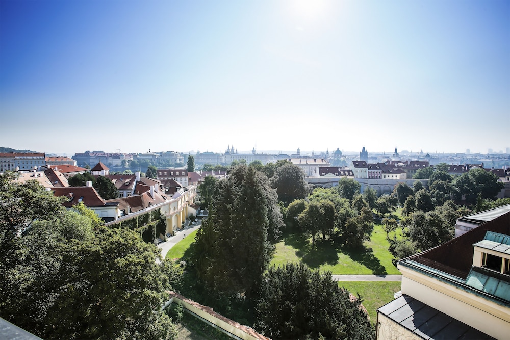 Luxury Family Hotel Royal Palace 55/58