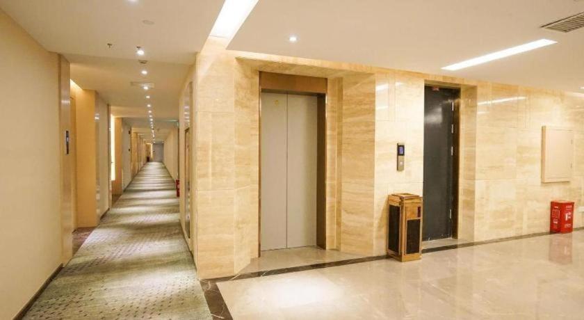 Lavande Hotel (Wuhan Jiqing Street) 40/53