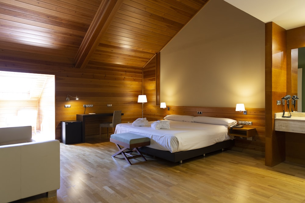 IBERIK Augas Santas Balneario & Golf 7/50