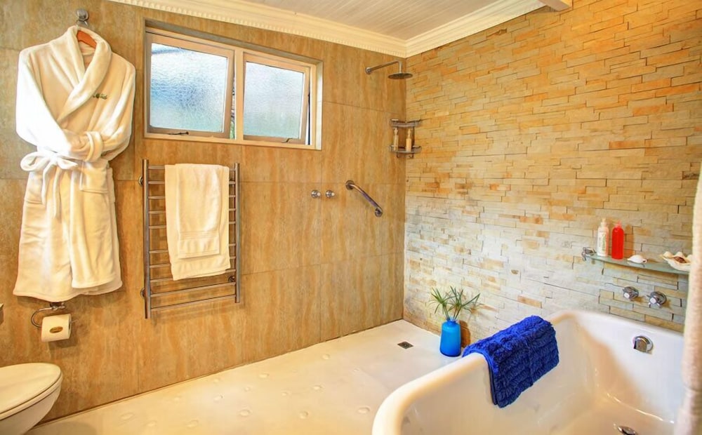 Moontide Guest Lodge 15/36