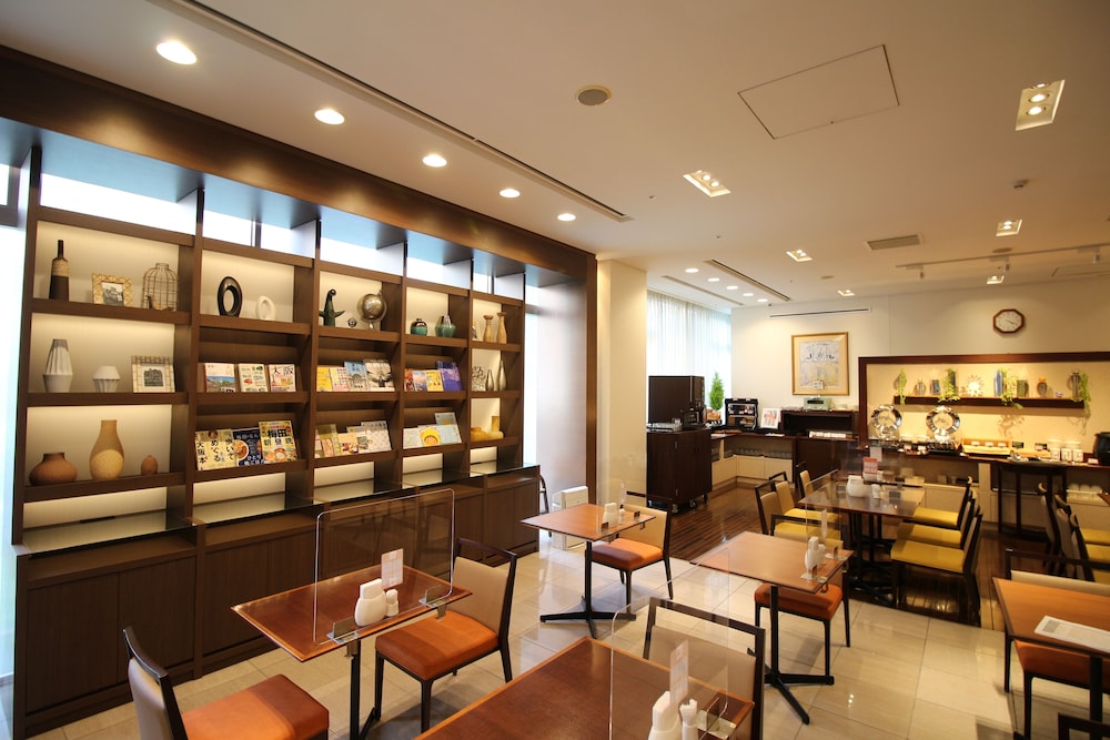 Hotel Hokke Club Osaka 50/58