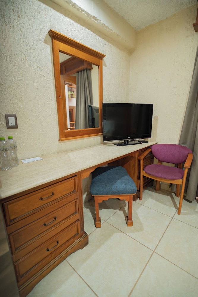 Hotel Santiago de Compostela 44/66