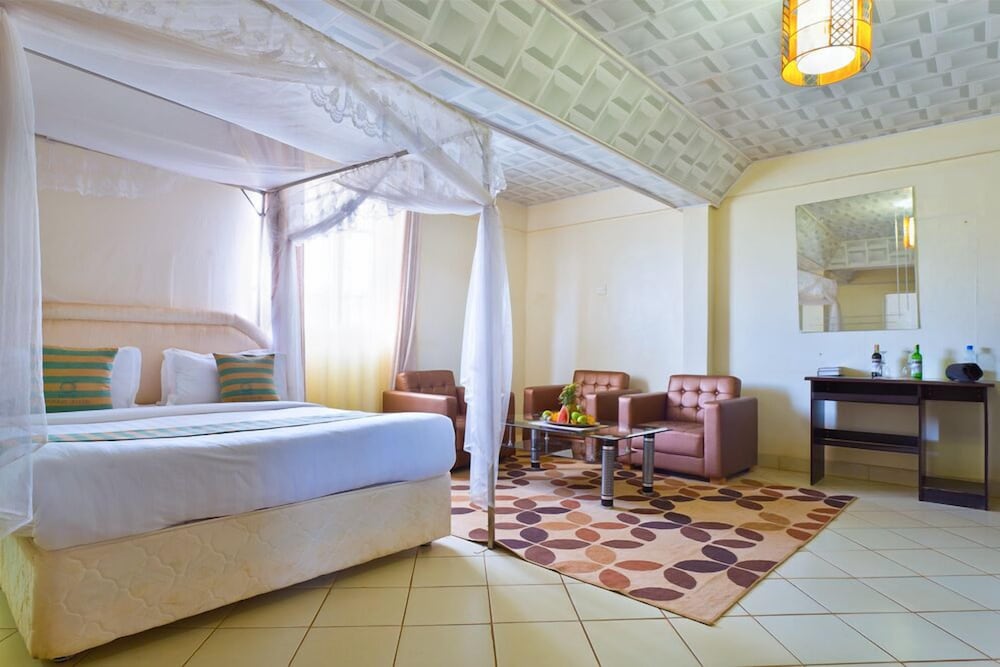 Hotel Nokras Muranga 14/55