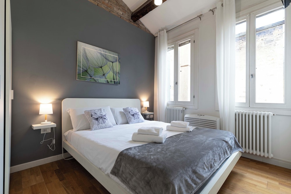 Rialto Botteri Apartments 13/50