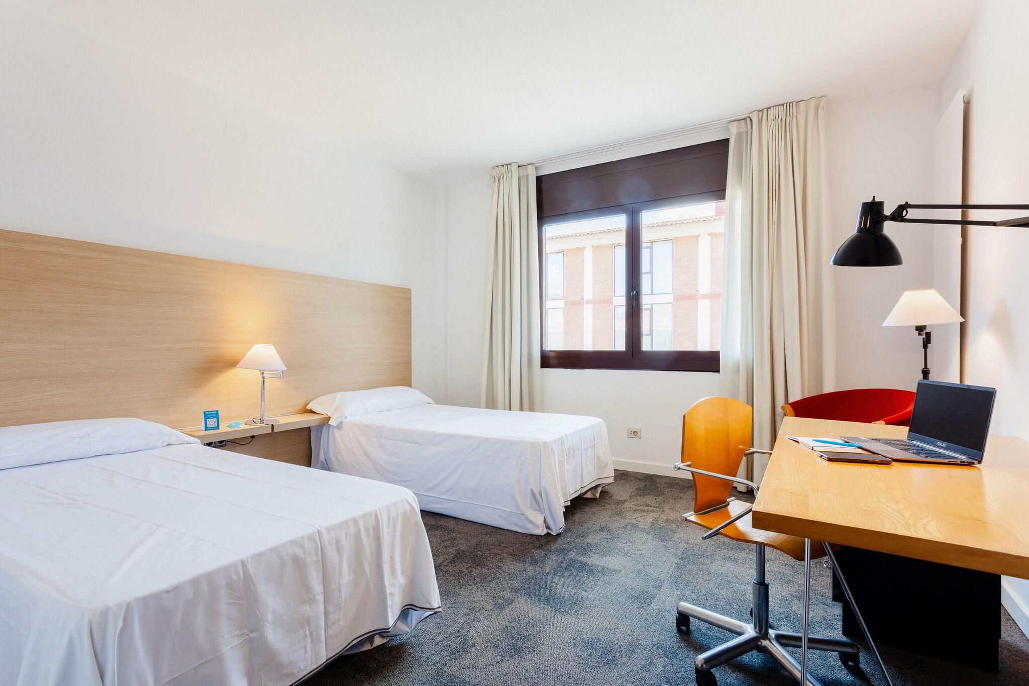 Standard, Twin Beds
