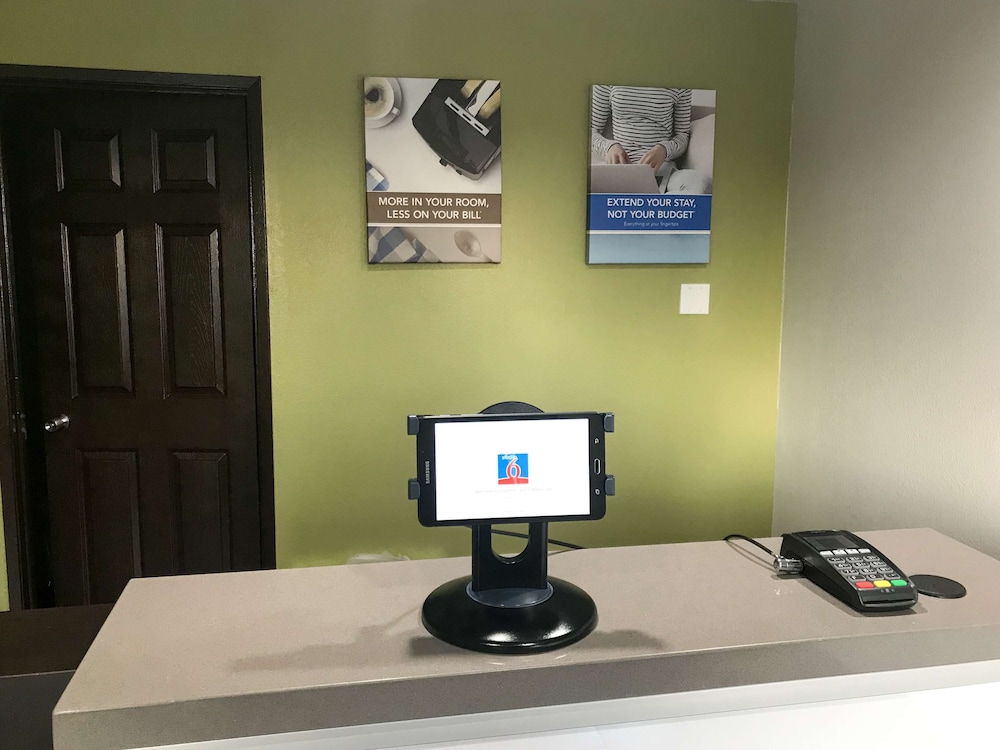 Studio6 Buttonwillow, CA 20/35
