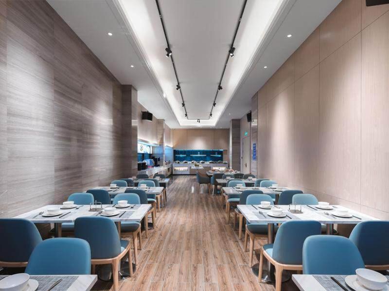 Kyriad Hotel (Shenzhen Guangming Zhenmei Subway Station Store) 24/25