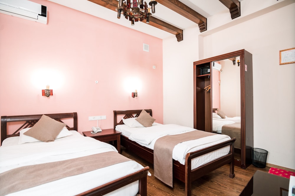 Khan Hotel Bukhara Old Town 25/81