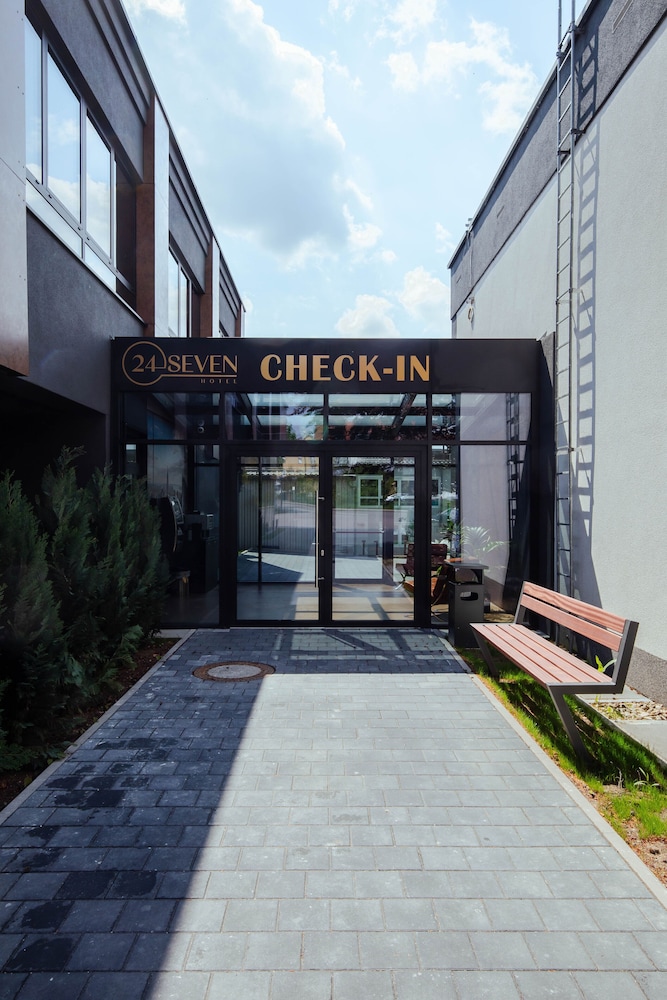 24Seven Hotel Schwabach 43/46