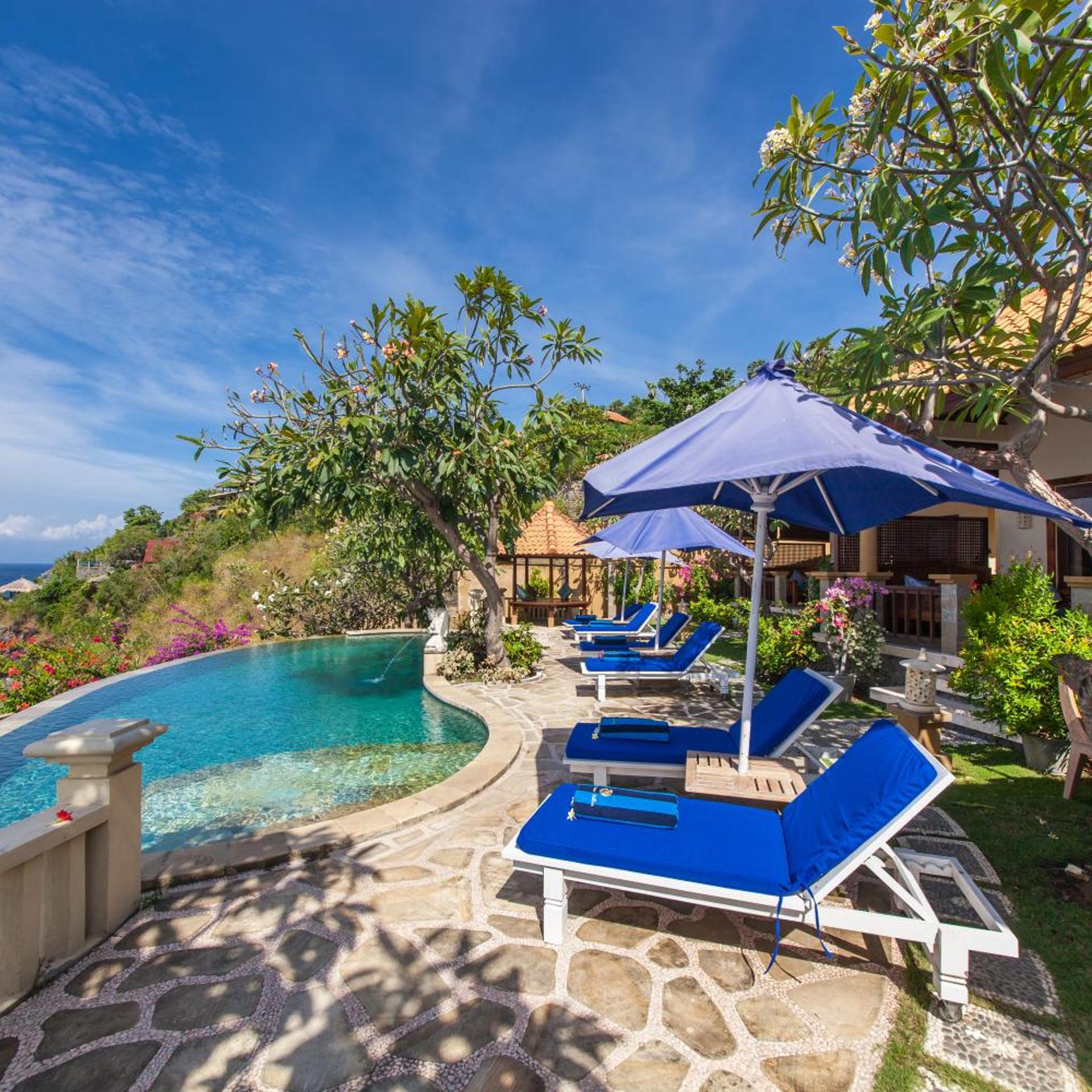 BLUE MOON VILLAS 47/55