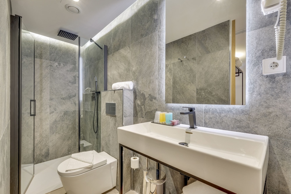 HOTEL BEAUSEJOUR 14/29