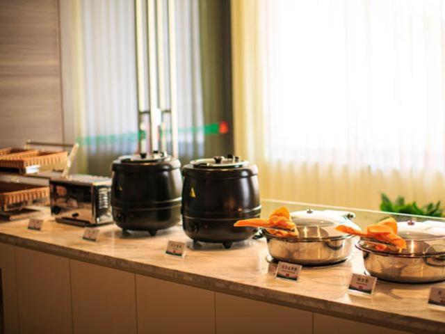 Jinjiang Inn Select (Wuhan Optics Valley Avenue Lingjie Road Institute of Communications) 26/44