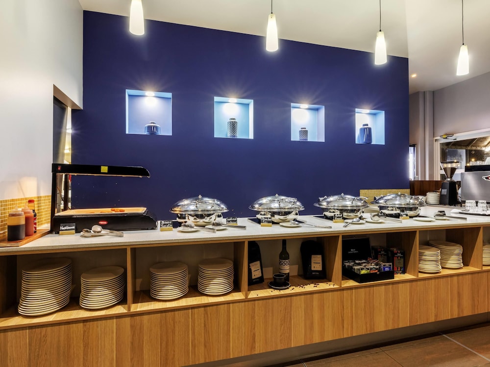 Novotel Darwin CBD 15/64