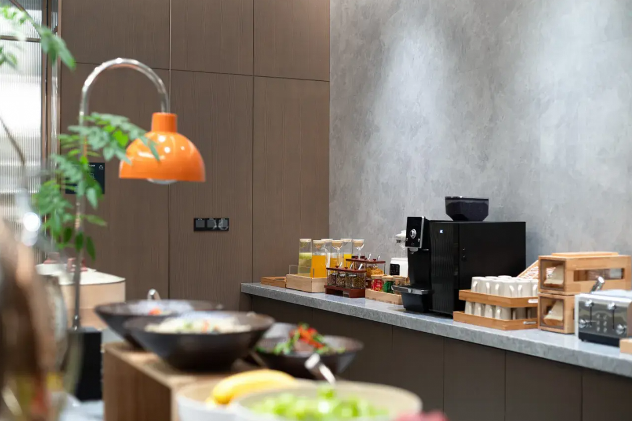 Atour Hotel Shanghai Pudong Jinqiao Metro Station 24/40