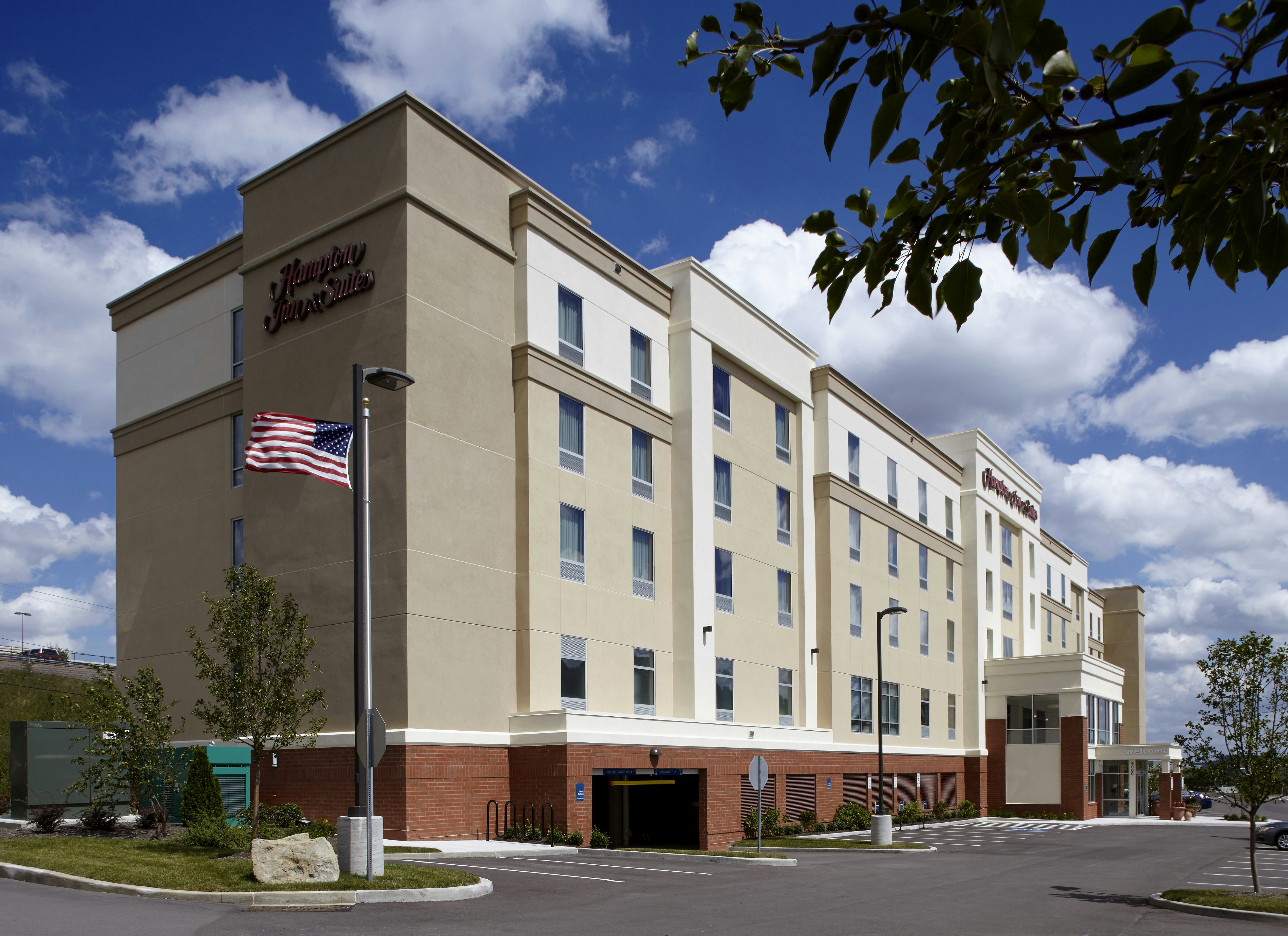 Hampton Inn Suites Pittsburgh Airport South Settlers Ridge 6/60