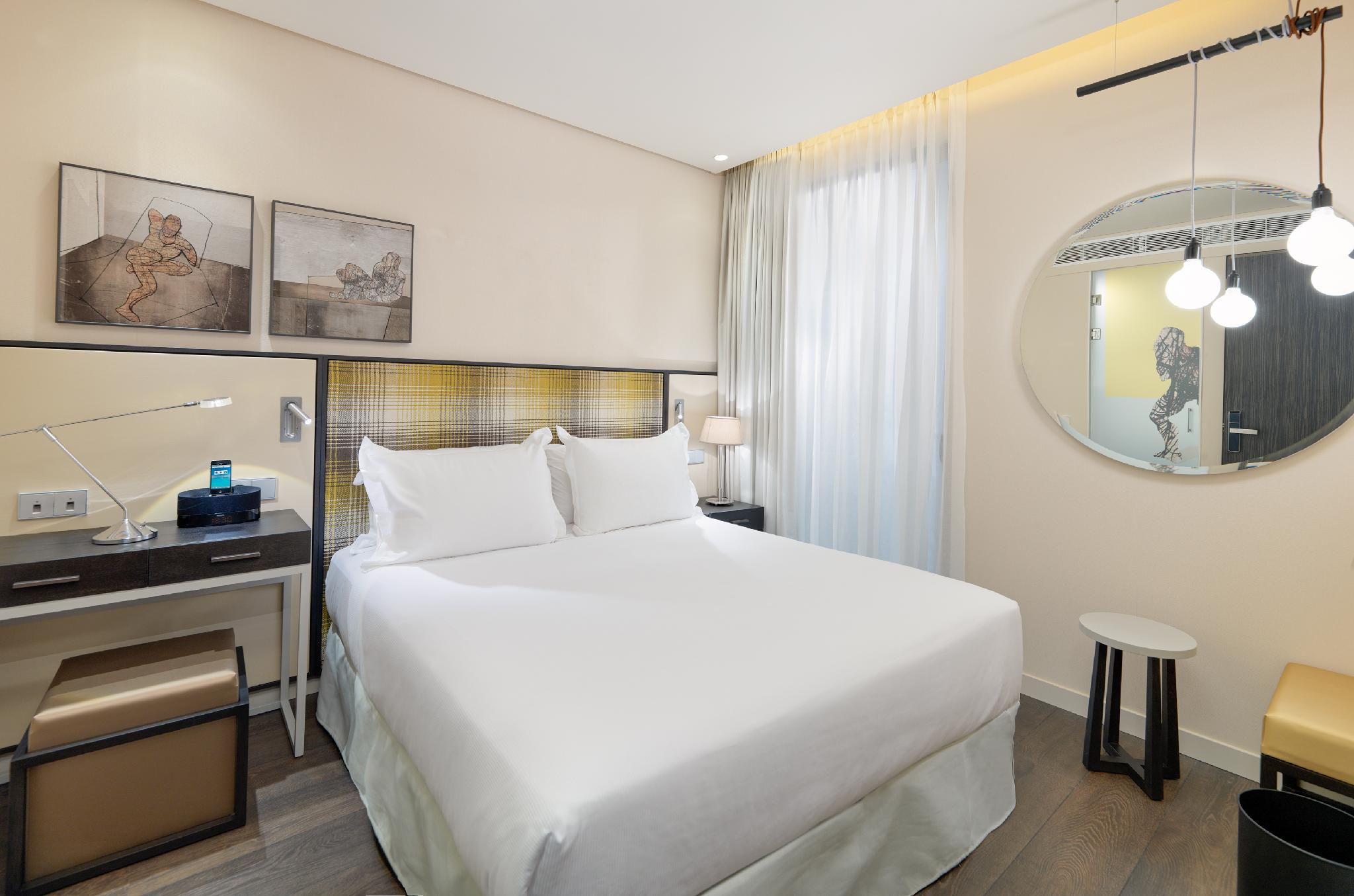 Atrium, Classic, Double Bed