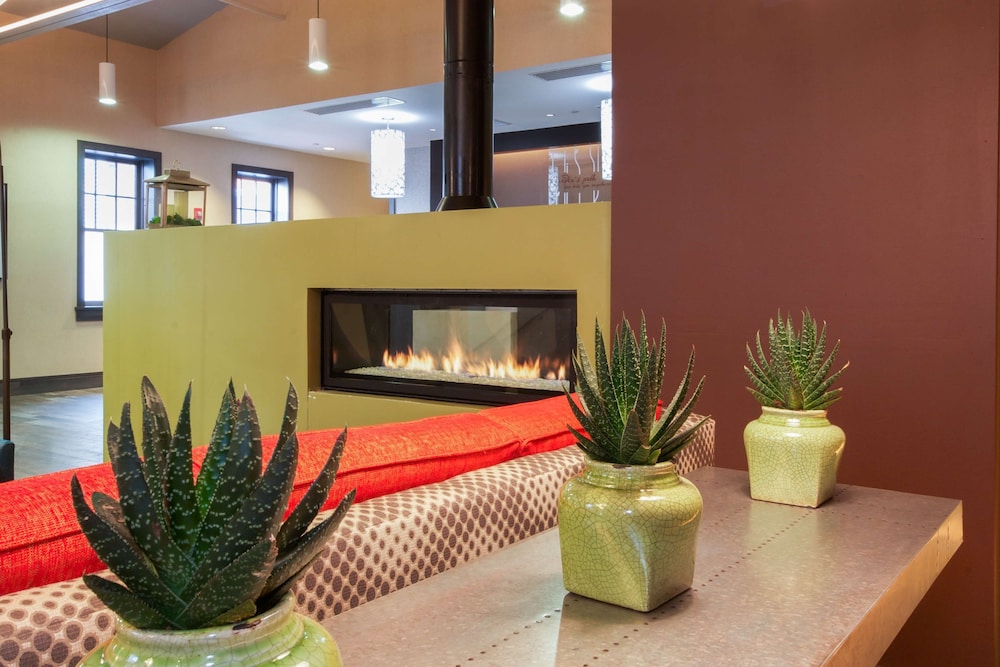 Hilton Garden Inn Burlington Downtown 47/73