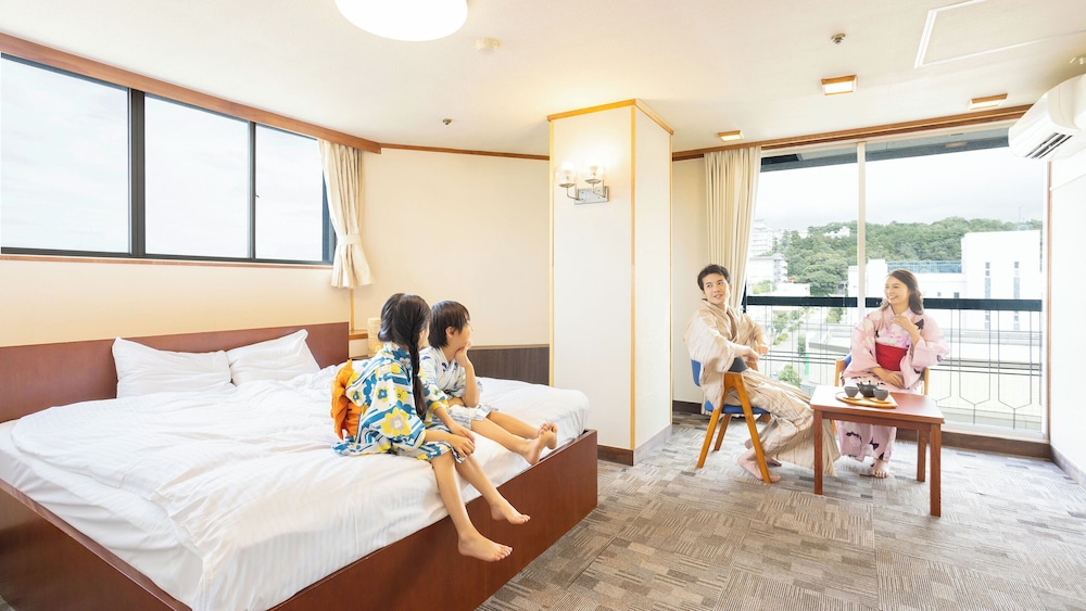 JAPANESE WESTERN, SUPERIOR, BATHTUB