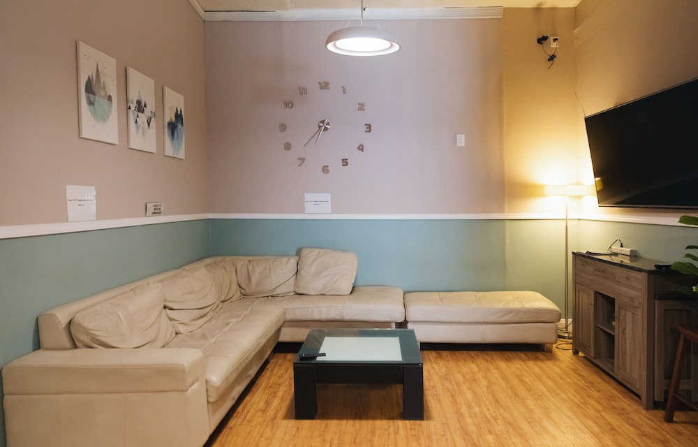Melrose Hostel 40/48