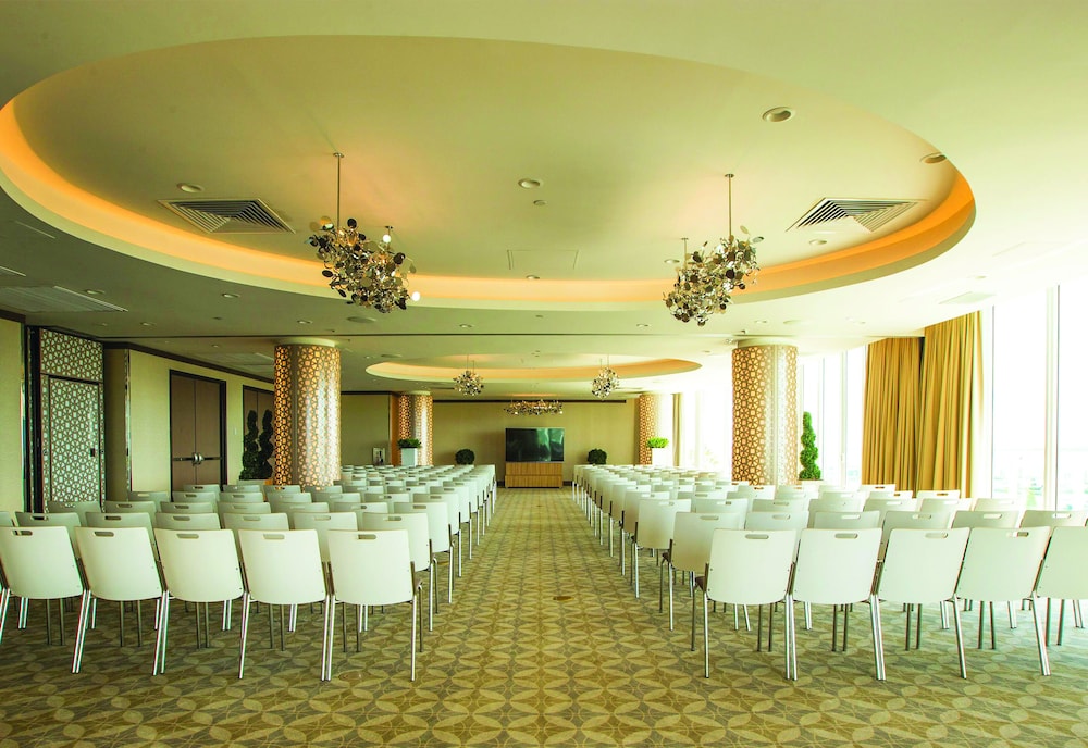 Hilton At Resorts World Bimini 39/49