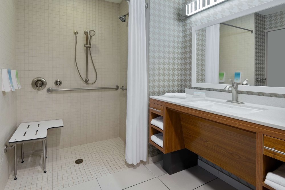 Home2 Suites by Hilton Charleston Airport Convention Center 16/44