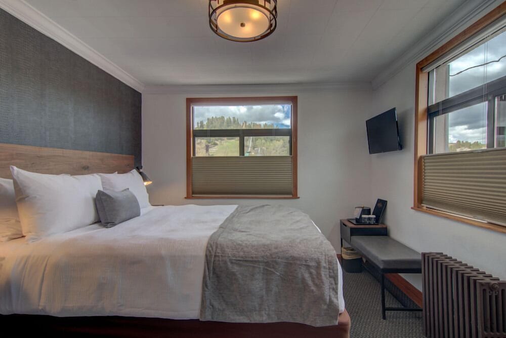Deluxe, 2 Queen Beds