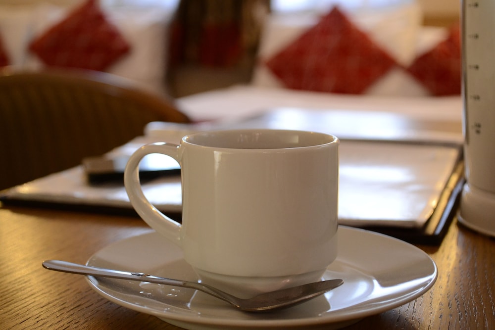 Britannia Inn Hotel Ilford 40/64